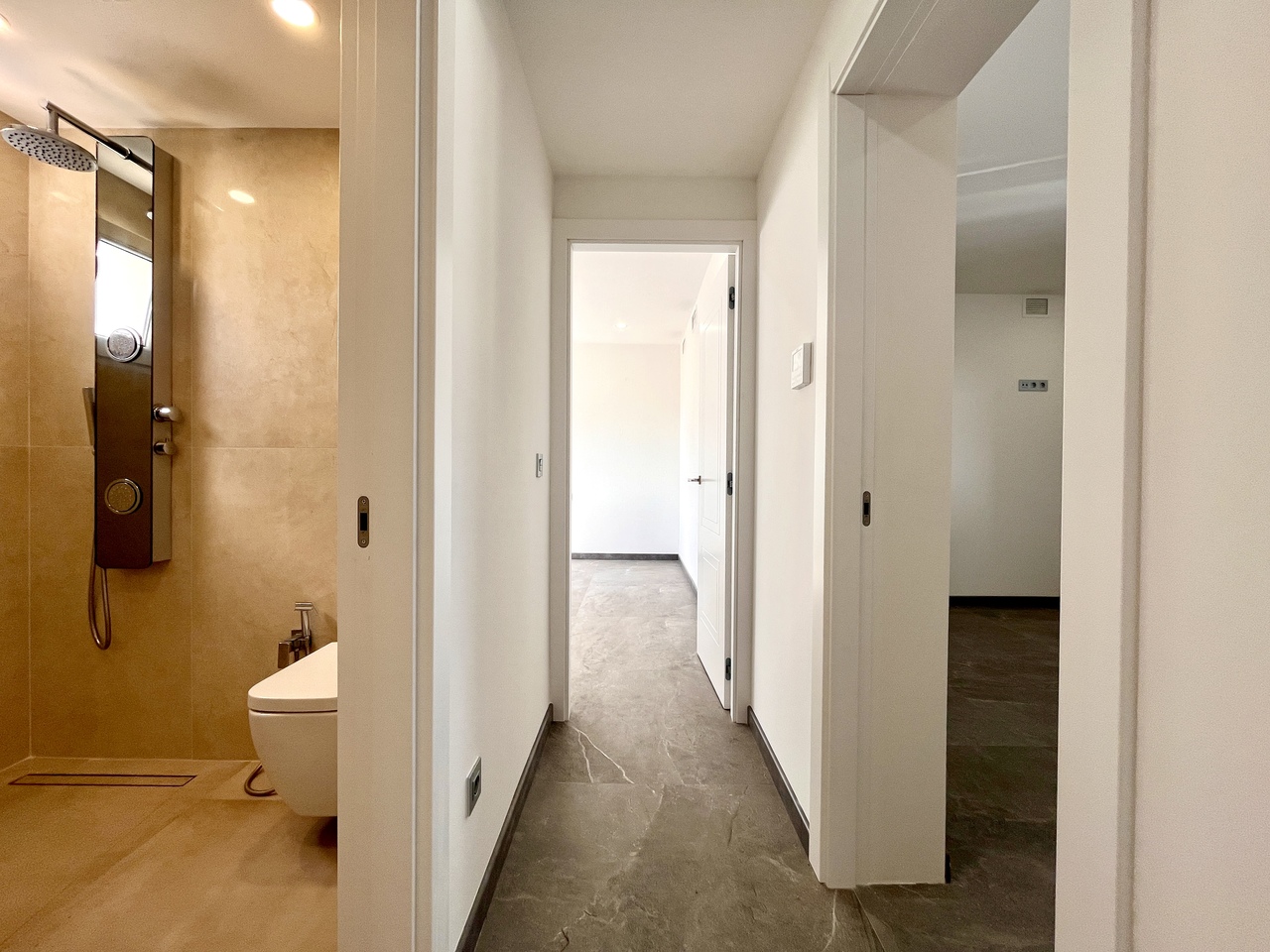 6 Bed, 4 Bath, HouseFor Sale, Los Balcones, Alicante