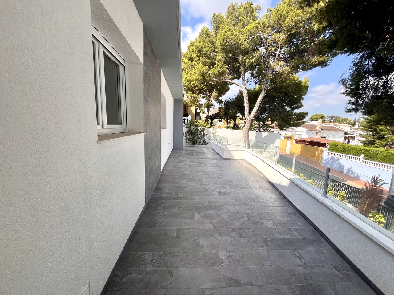 6 Bed, 4 Bath, HouseFor Sale, Los Balcones, Alicante
