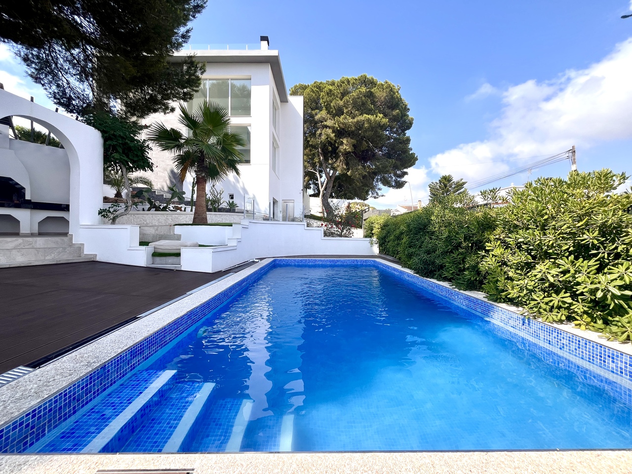 6 Bed, 4 Bath, HouseFor Sale, Los Balcones, Alicante