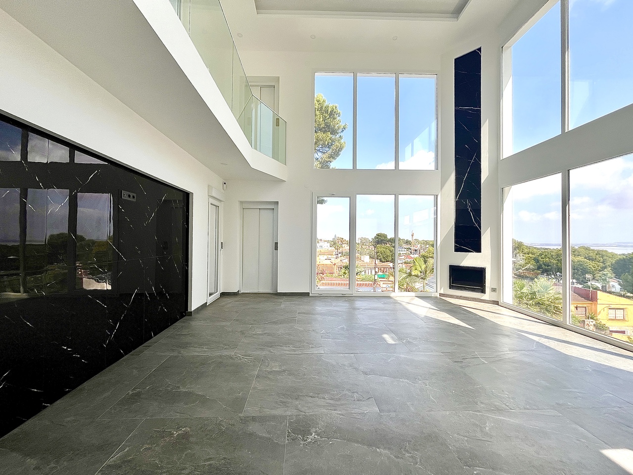 6 Bed, 4 Bath, HouseFor Sale, Los Balcones, Alicante