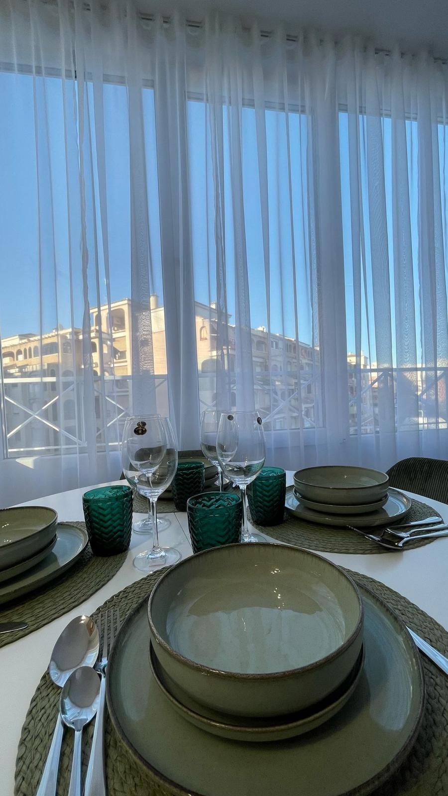 2 Bed, 1 Bath, ApartmentFor Sale, Torrevieja, Alicante