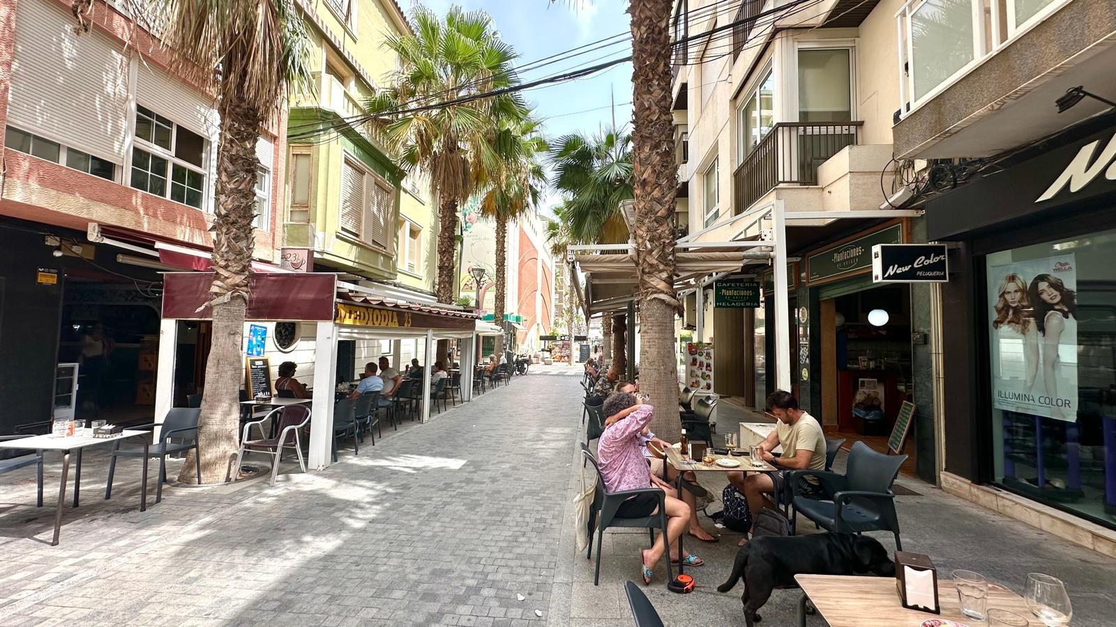 4 Bed, 2 Bath, ApartmentFor Sale, Torrevieja, Alicante