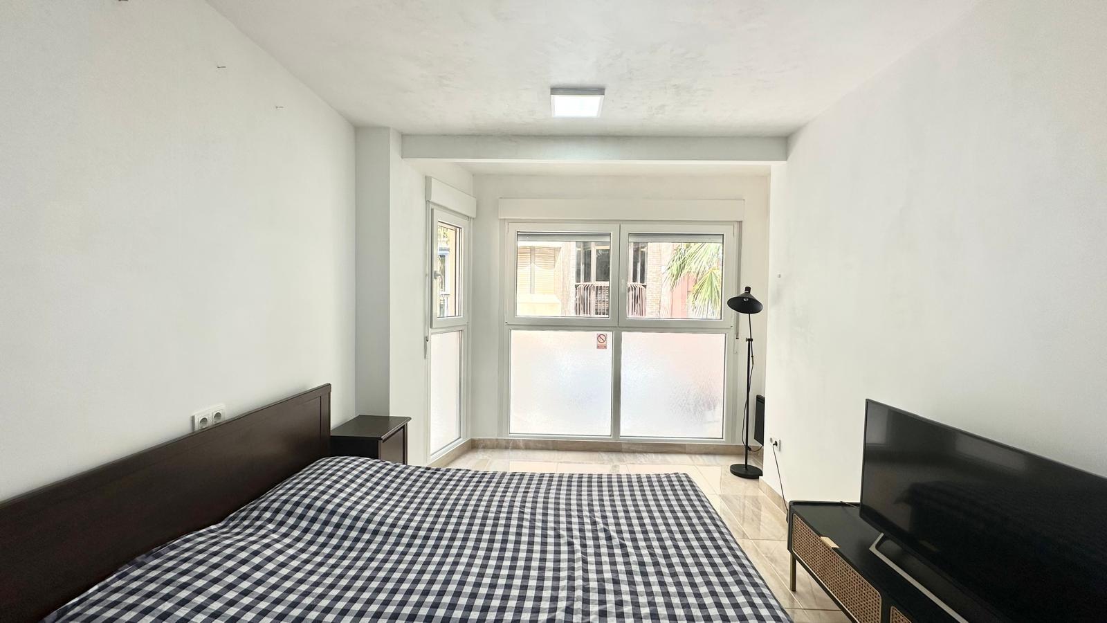 4 Bed, 2 Bath, ApartmentFor Sale, Torrevieja, Alicante