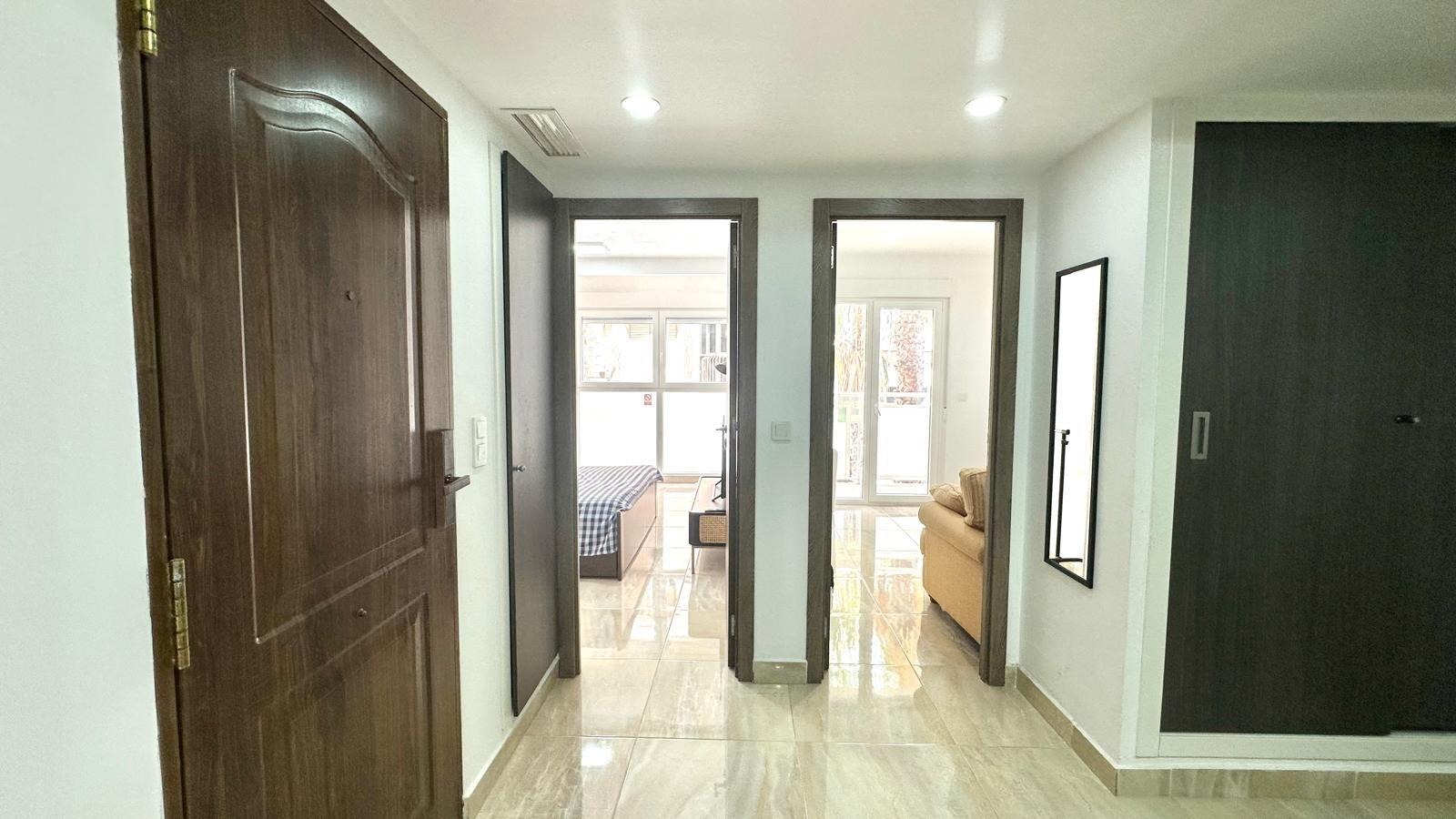 4 Bed, 2 Bath, ApartmentFor Sale, Torrevieja, Alicante