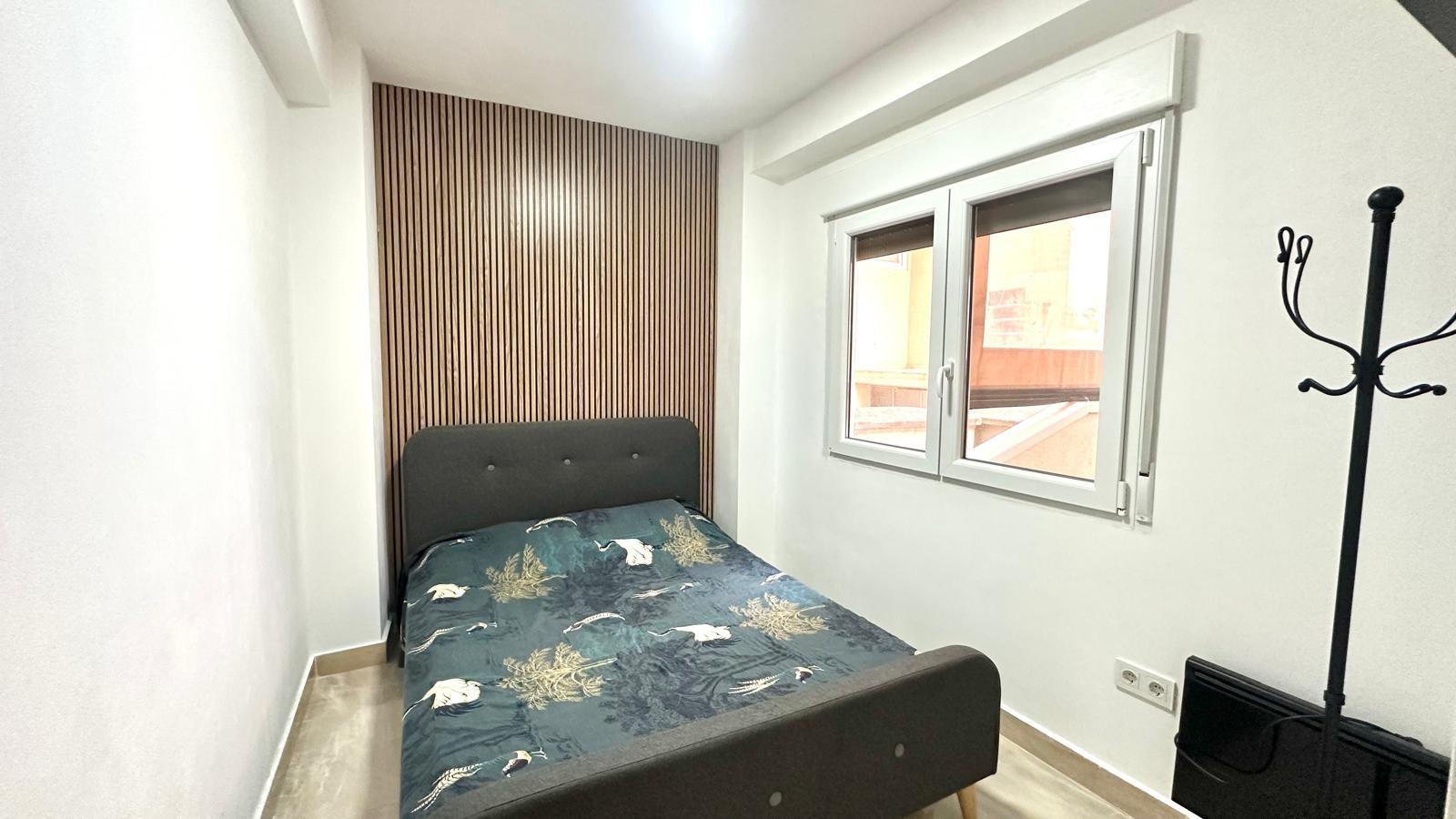 4 Bed, 2 Bath, ApartmentFor Sale, Torrevieja, Alicante