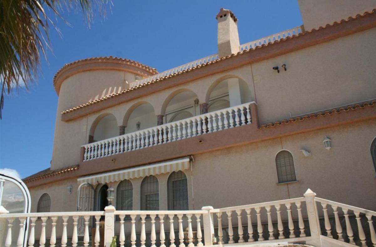 4 Bed, 3 Bath, HouseFor Sale, La Manga Del Mar Menor, Murcia