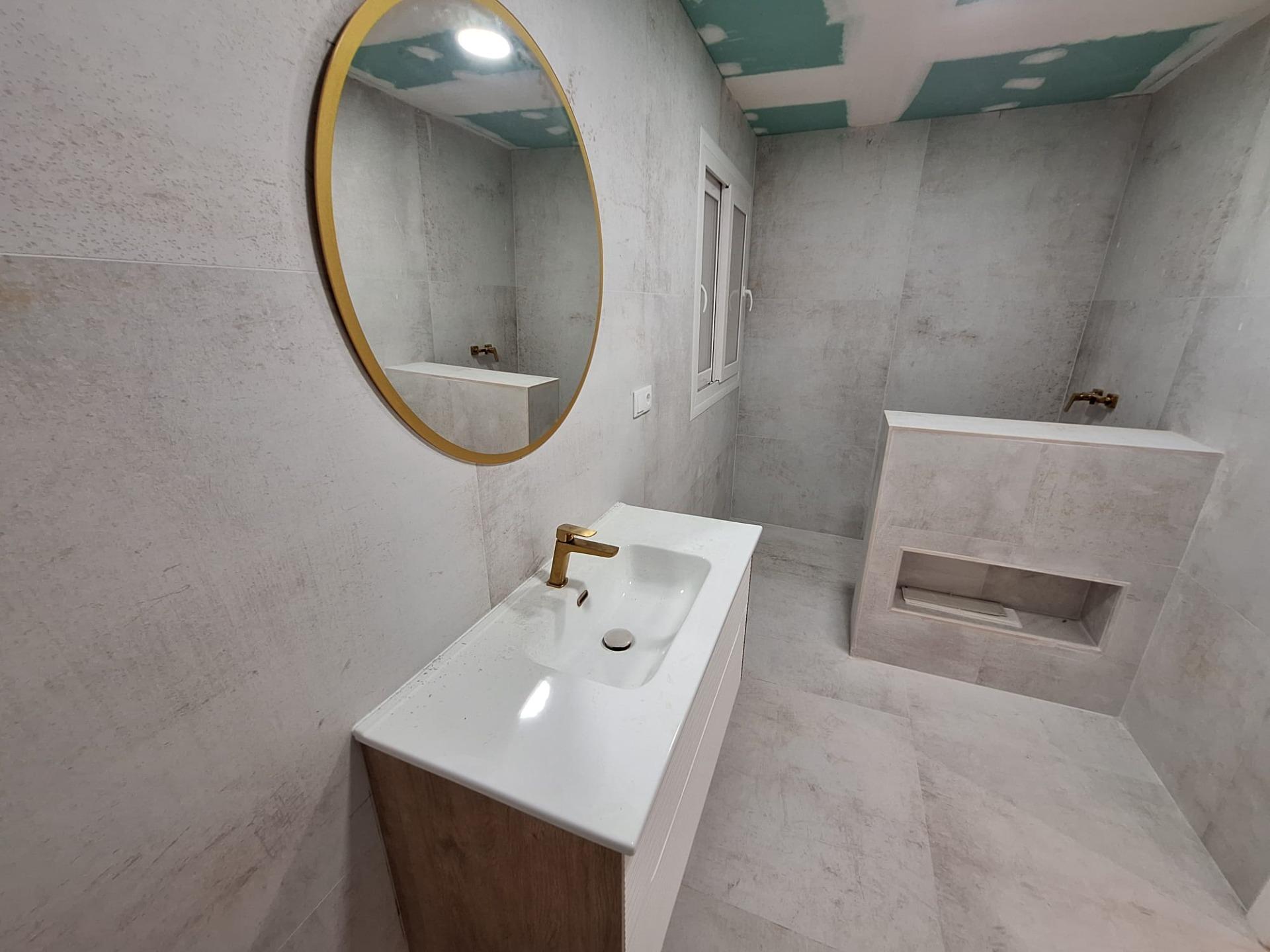 3 Bed, 2 Bath, ApartmentFor Sale, Torrevieja, Alicante