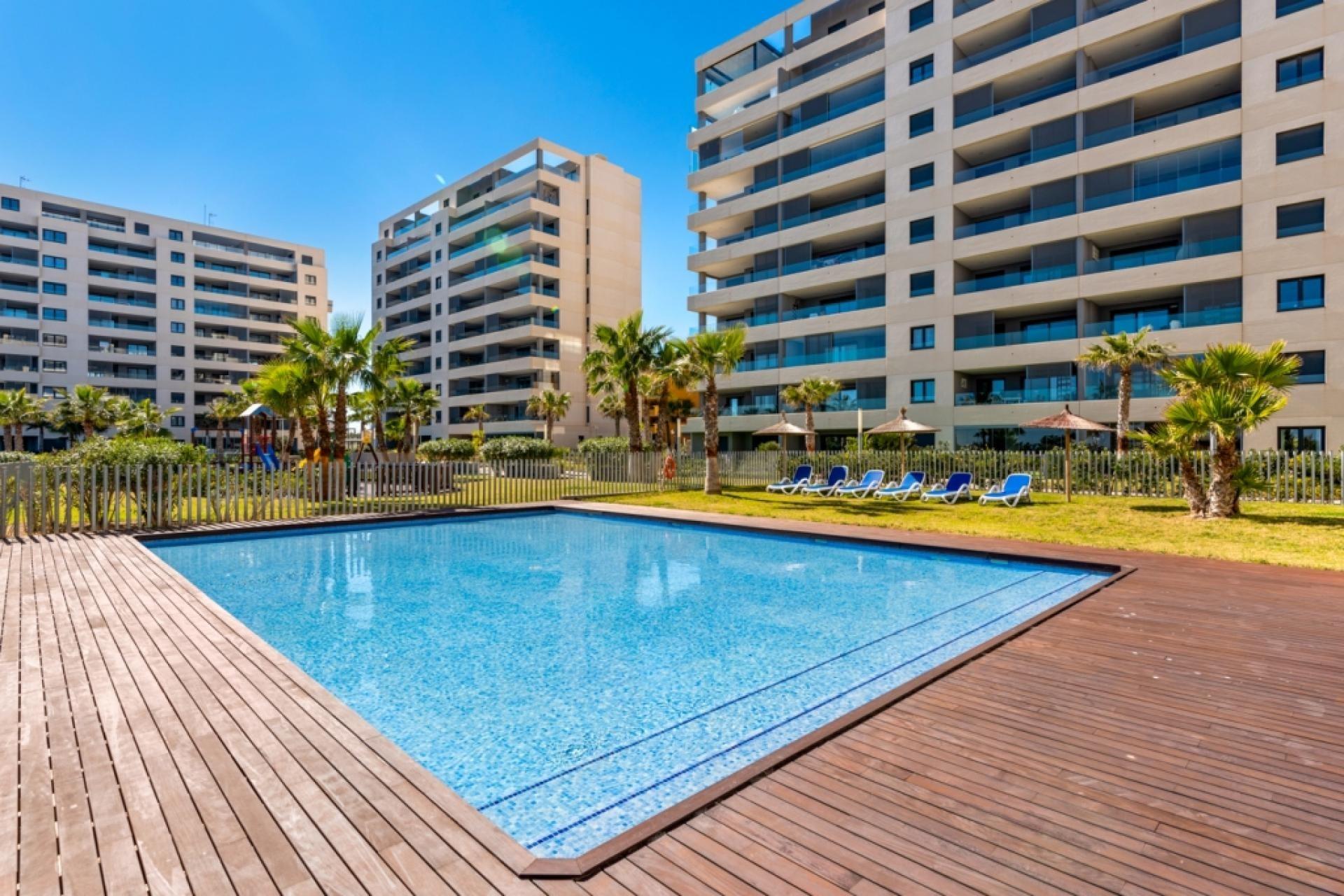 3 Bed, 2 Bath, ApartmentFor Sale, Torrevieja, Alicante