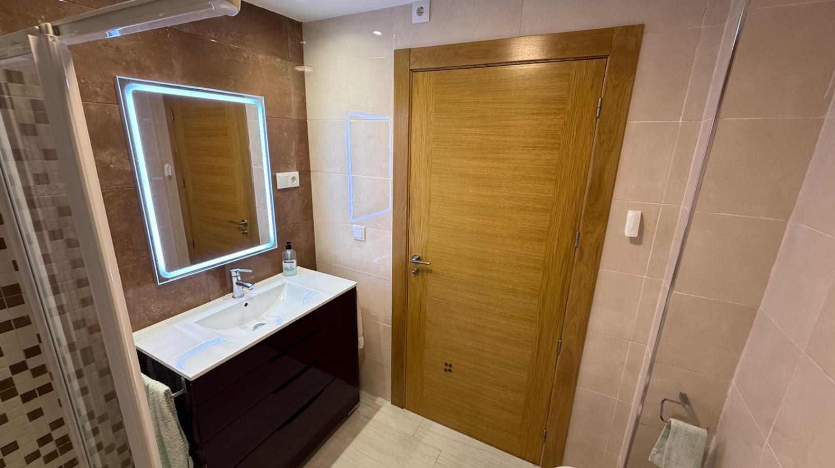 3 Bed, 1 Bath, ApartmentFor Sale, Torrevieja, Alicante