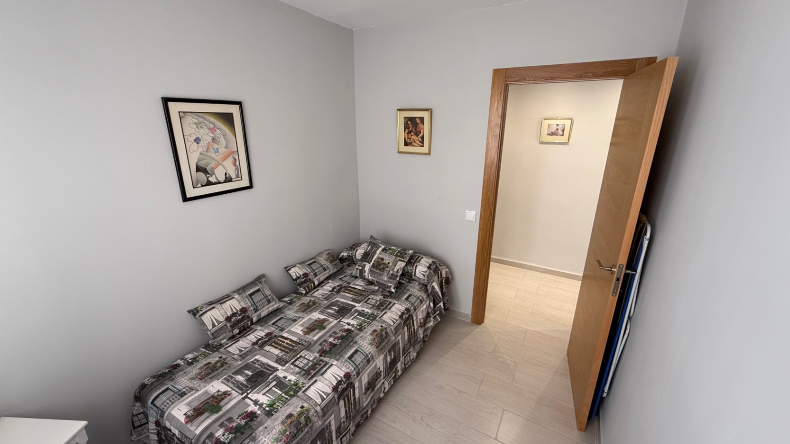 3 Bed, 1 Bath, ApartmentFor Sale, Torrevieja, Alicante