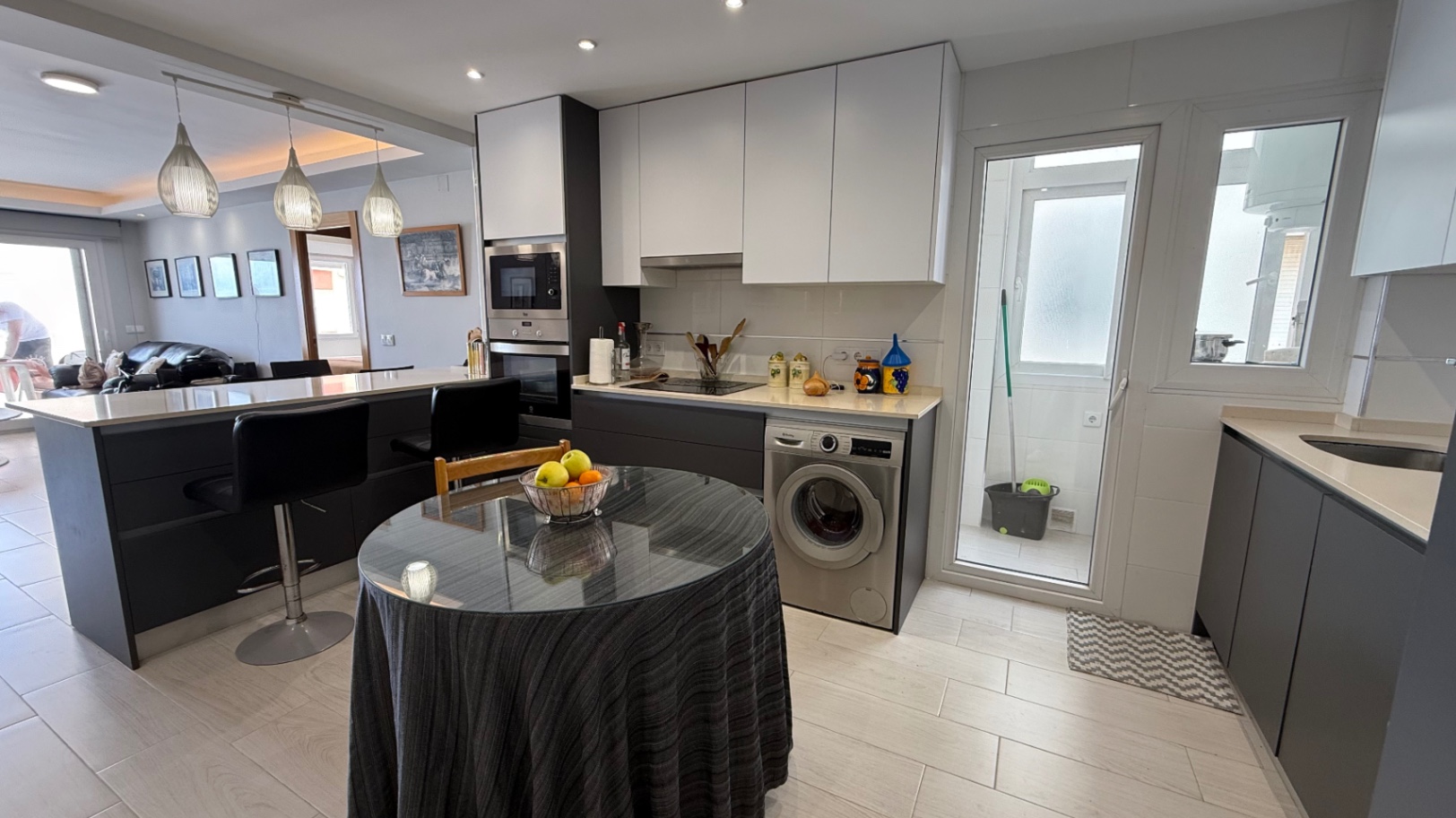 3 Bed, 1 Bath, ApartmentFor Sale, Torrevieja, Alicante