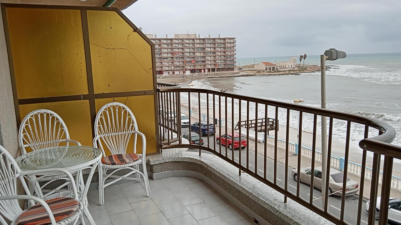 3 Bed, 2 Bath, ApartmentFor Sale, Torrevieja, Alicante