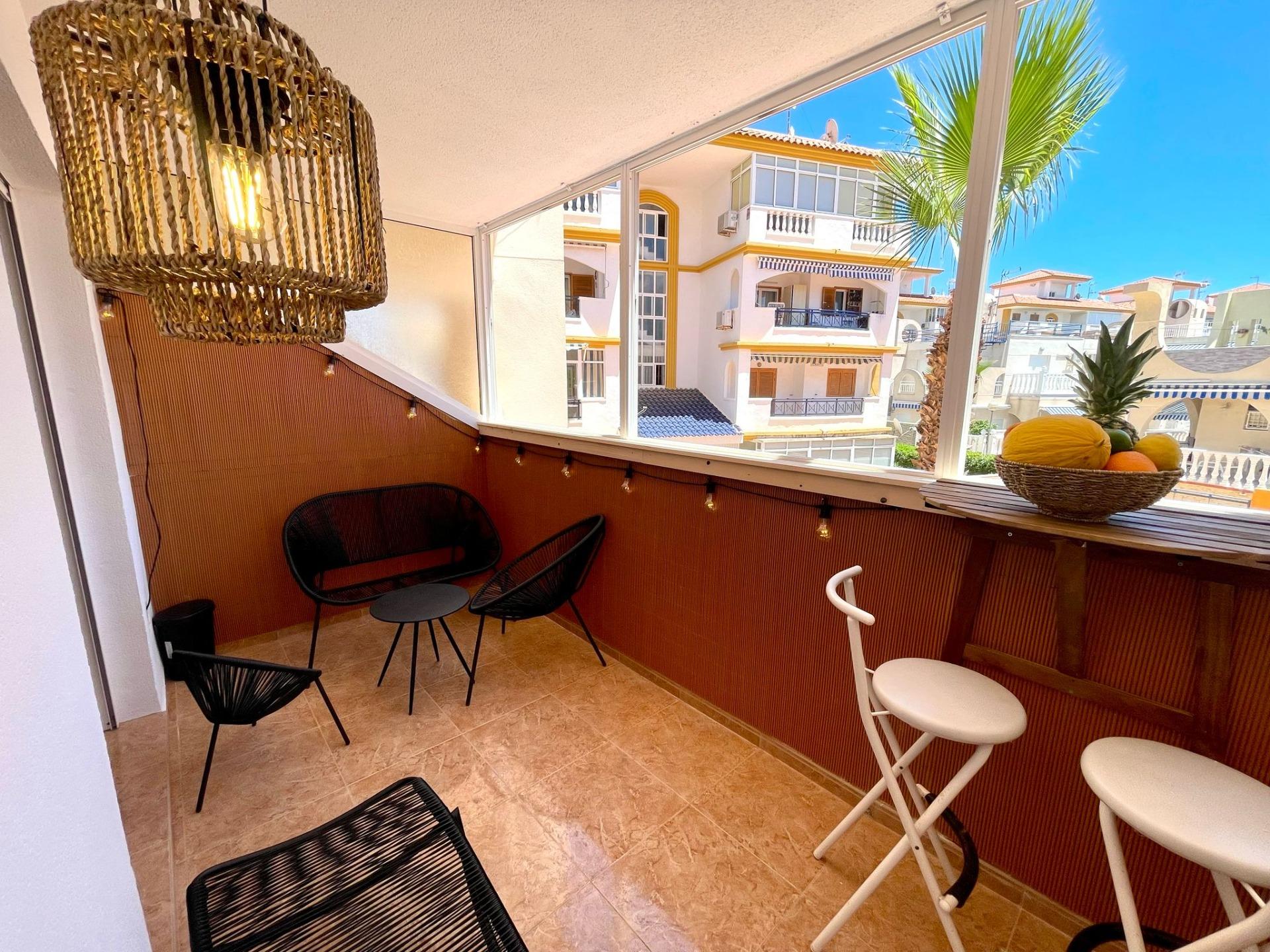 2 Bed, 1 Bath, ApartmentFor Sale, Torrevieja, Alicante