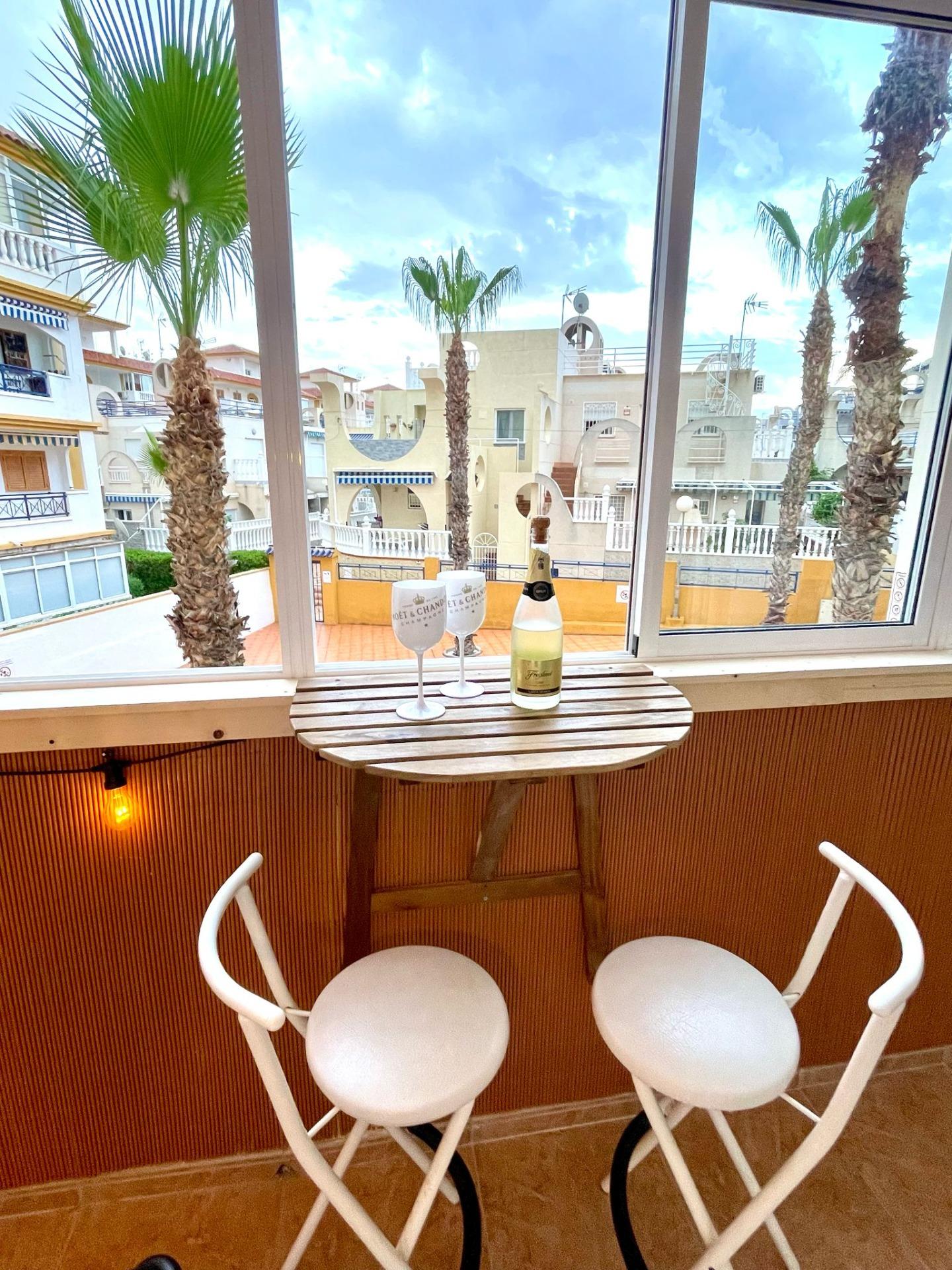 2 Bed, 1 Bath, ApartmentFor Sale, Torrevieja, Alicante