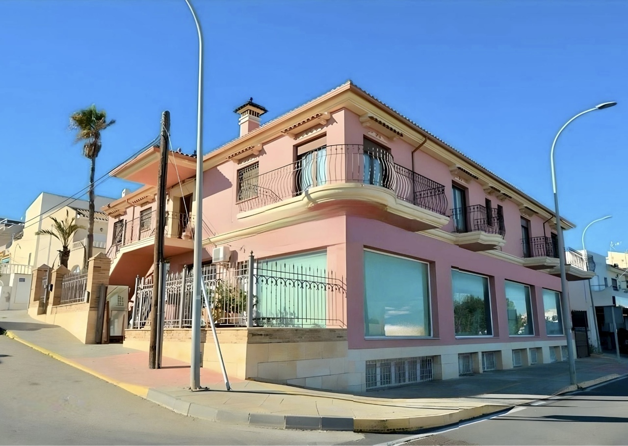 4 Bed, 4 Bath, HouseFor Sale, San Miguel de Salinas, Alicante