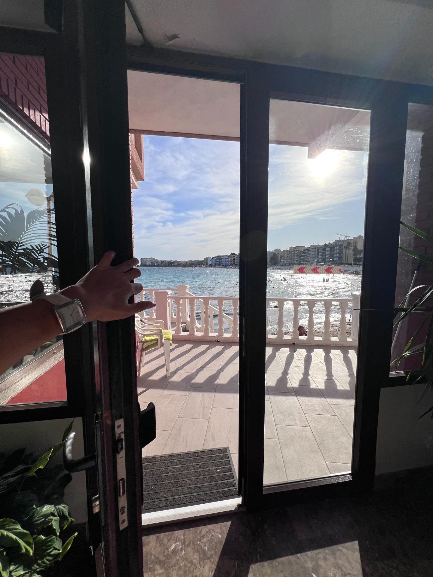 3 Bed, 2 Bath, ApartmentFor Sale, Torrevieja, Alicante