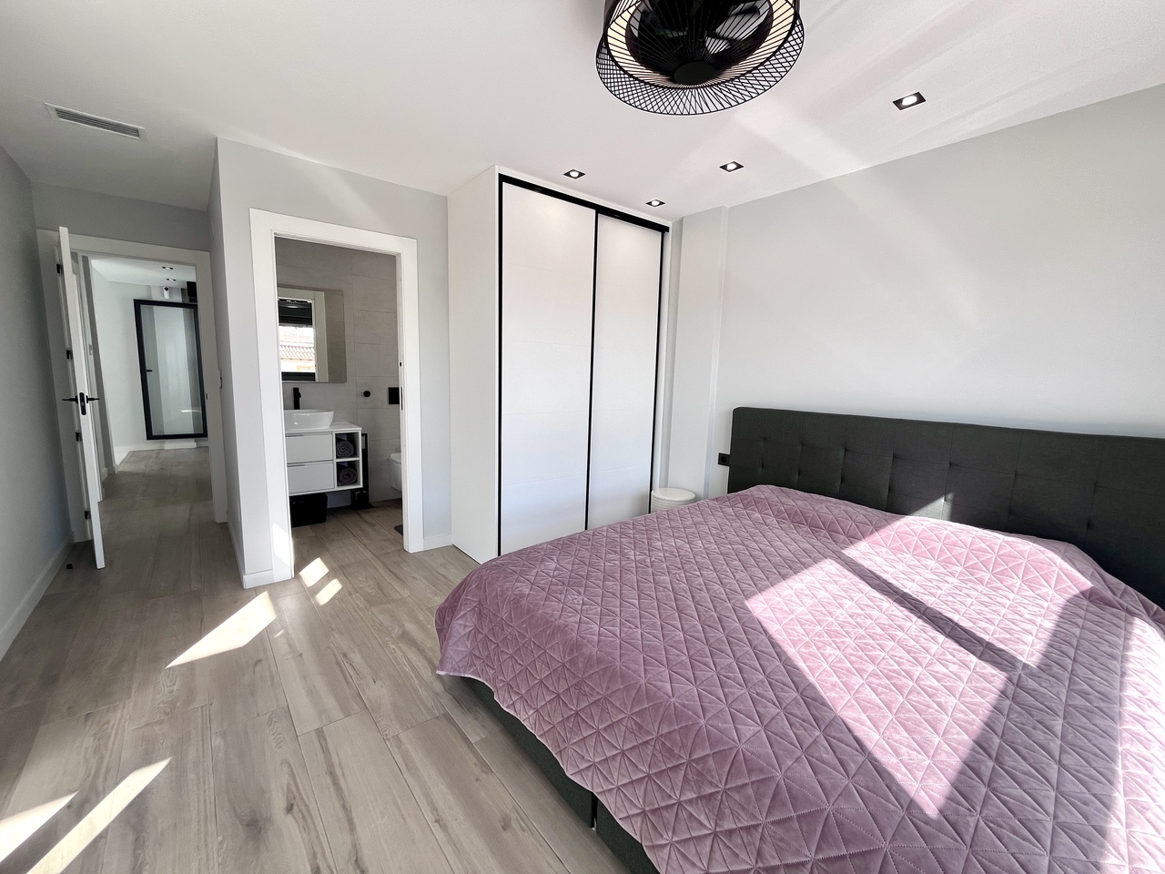 4 Bed, 3 Bath, HouseFor Sale, Playa Flamenca, Alicante