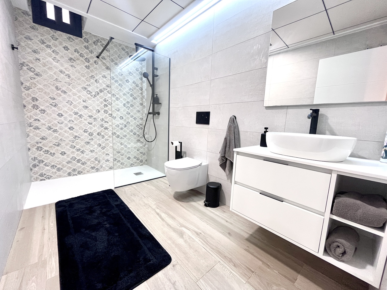 4 Bed, 3 Bath, HouseFor Sale, Playa Flamenca, Alicante