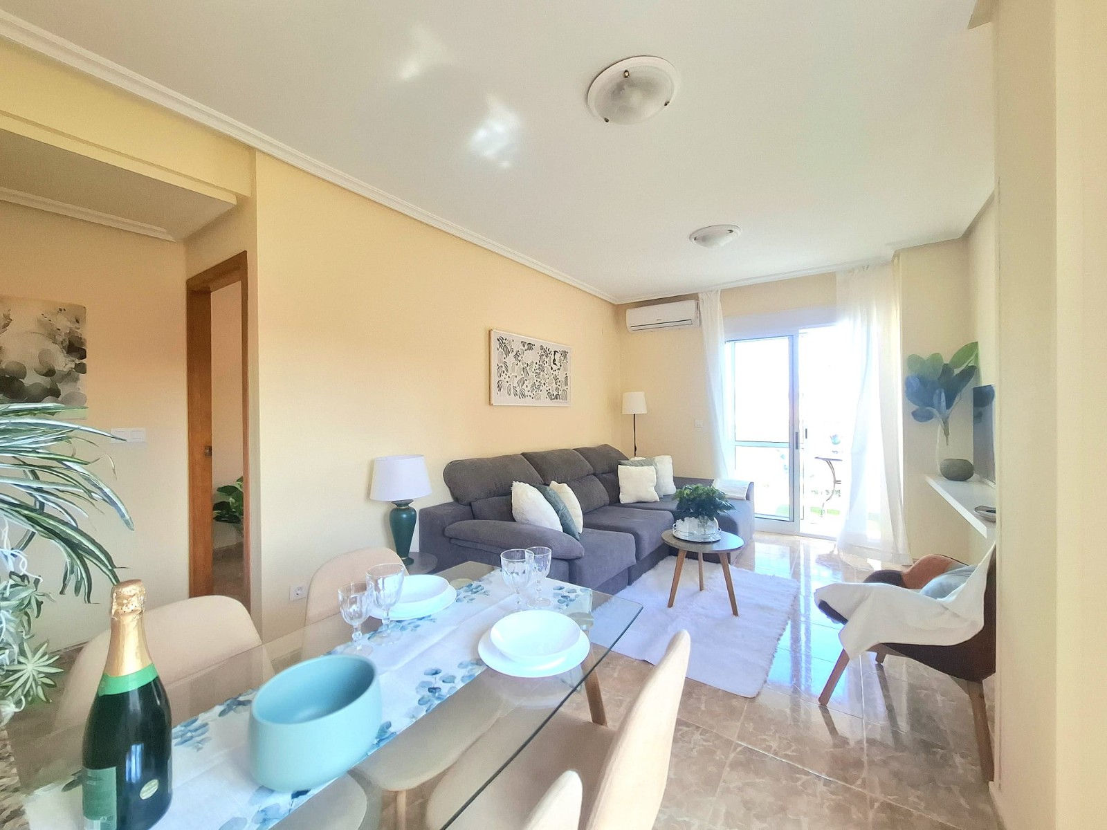 2 Bed, 1 Bath, ApartmentFor Sale, Torrevieja, Alicante 2 Bed, 1 Bath, ApartmentFor Sale, Torrevieja, Alicante