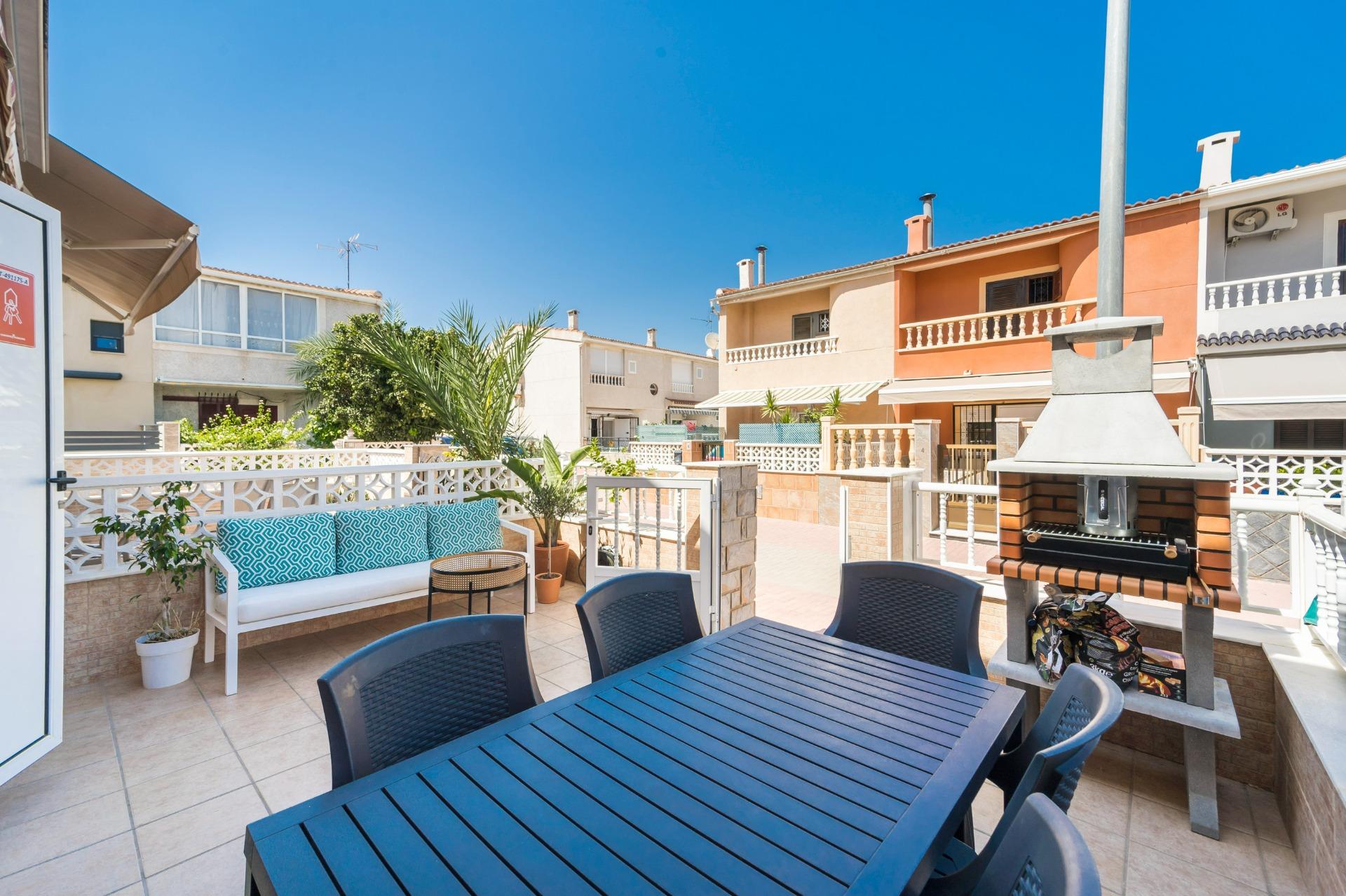 4 Bed, 2 Bath, ApartmentFor Sale, Torrevieja, Alicante