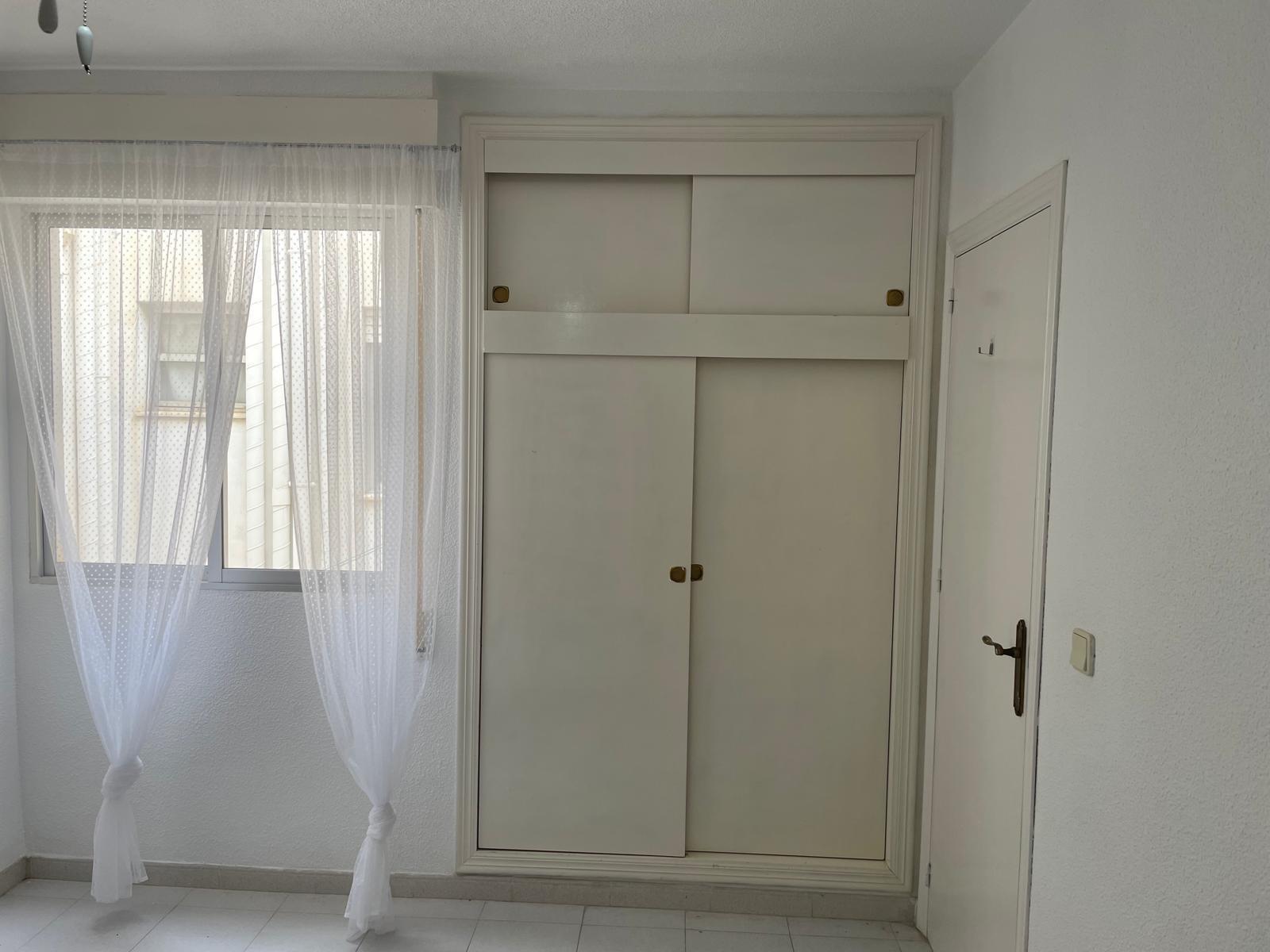 2 Bed, 1 Bath, ApartmentFor Sale, Torrevieja, Alicante