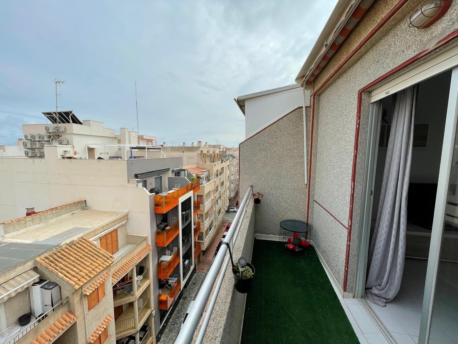 2 Bed, 1 Bath, ApartmentFor Sale, Torrevieja, Alicante