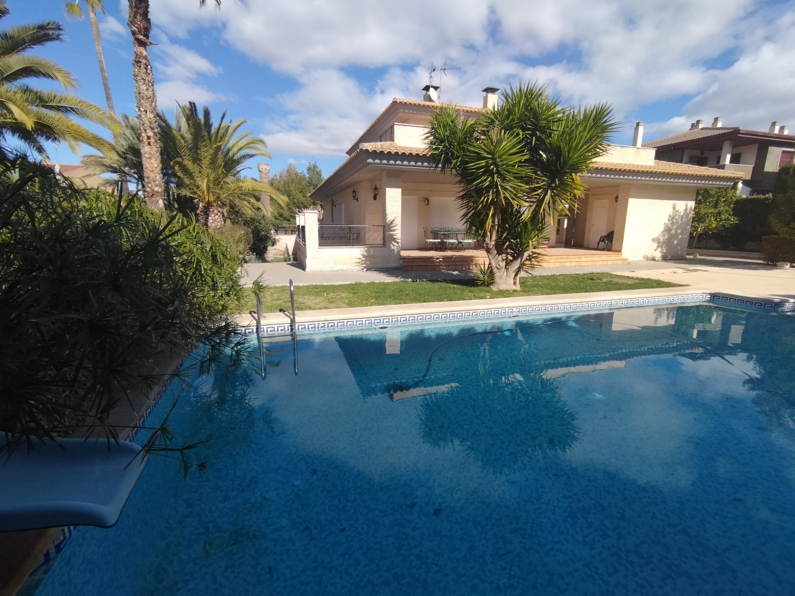 4 Bed, 5 Bath, HouseFor Sale, Elda, Alicante 4 Bed, 5 Bath, HouseFor Sale, Elda, Alicante
