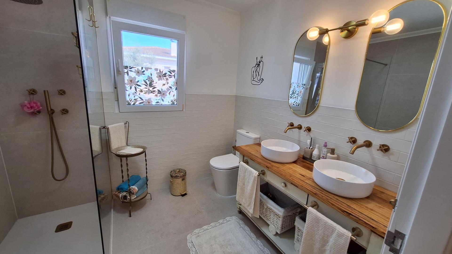 4 Bed, 3 Bath, HouseFor Sale, Torrevieja, Alicante