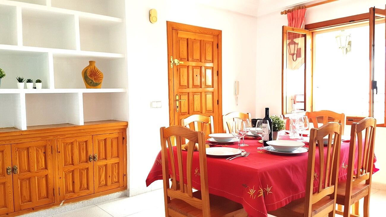 7 Bed, 4 Bath, ApartmentFor Sale, Torrevieja, Alicante