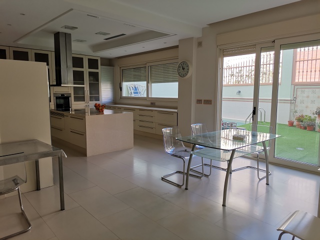 4 Bed, 3 Bath, HouseFor Sale, Orihuela, Alicante