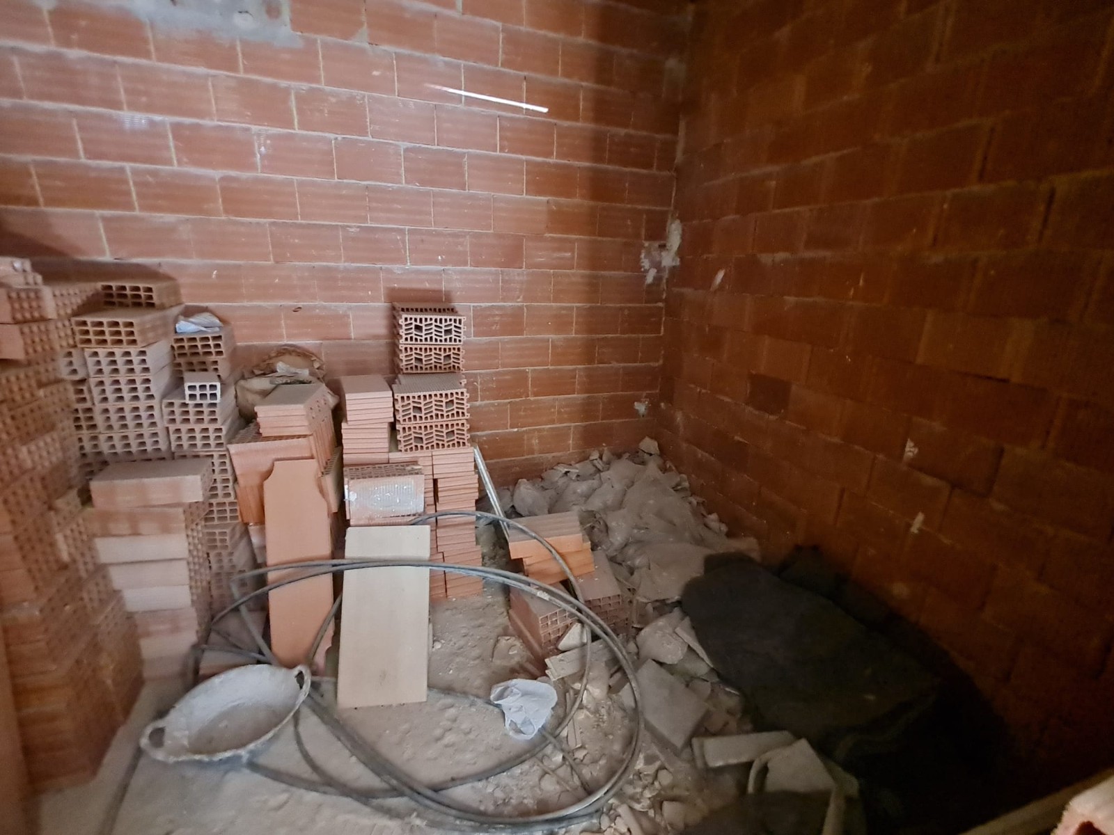 6 Bed, 3 Bath, HouseFor Sale, Pinoso, Alicante