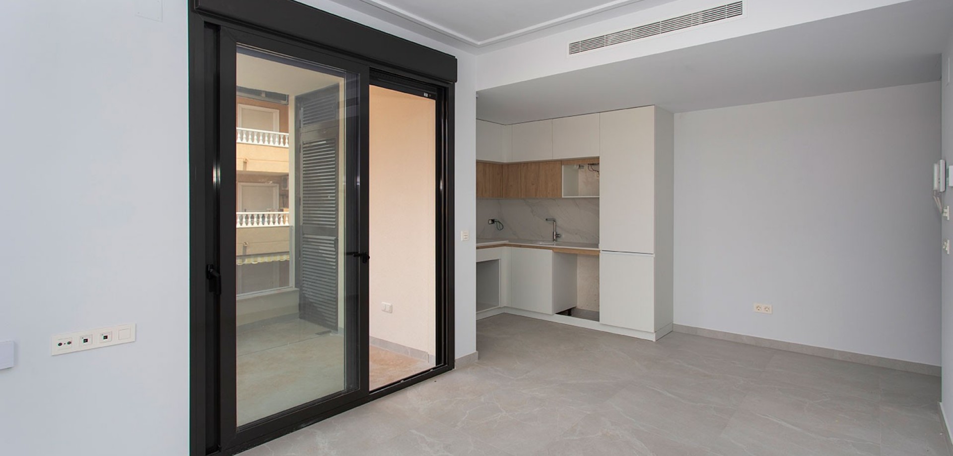 2 Bed, 2 Bath, ApartmentFor Sale, Torrevieja, Alicante 2 Bed, 2 Bath, ApartmentFor Sale, Torrevieja, Alicante