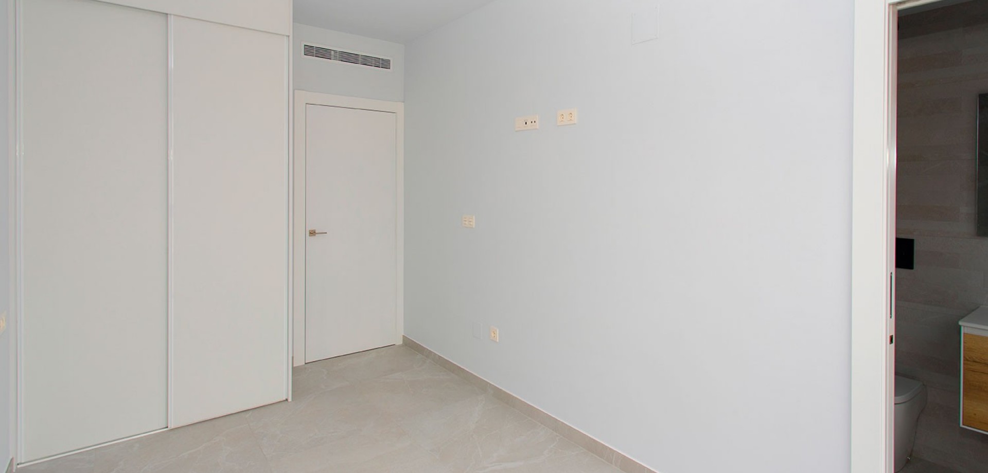 2 Bed, 2 Bath, ApartmentFor Sale, Torrevieja, Alicante 2 Bed, 2 Bath, ApartmentFor Sale, Torrevieja, Alicante