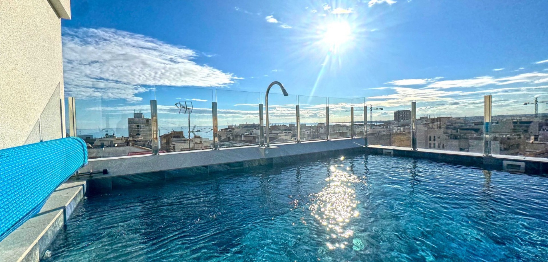 2 Bed, 2 Bath, ApartmentFor Sale, Torrevieja, Alicante 2 Bed, 2 Bath, ApartmentFor Sale, Torrevieja, Alicante