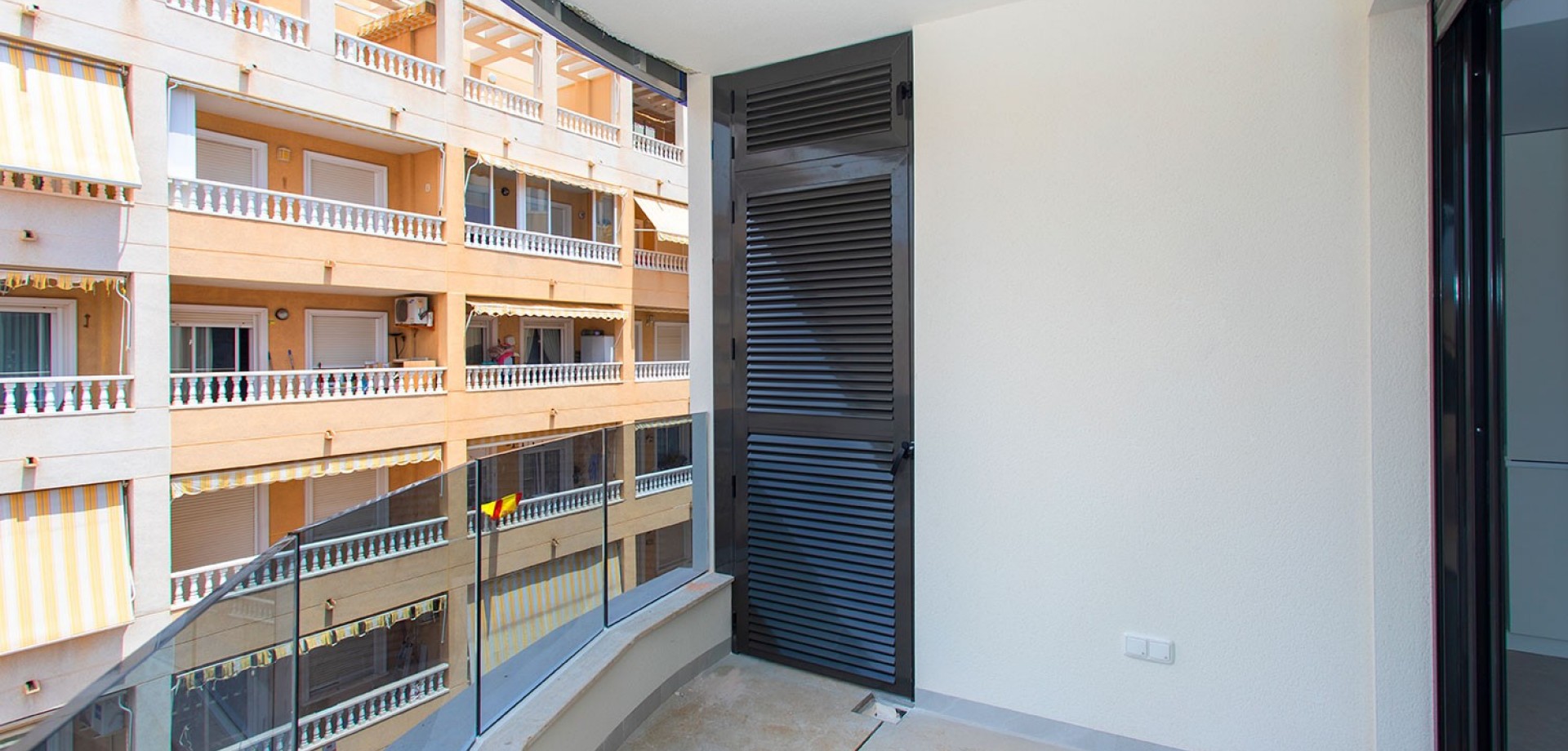 2 Bed, 2 Bath, ApartmentFor Sale, Torrevieja, Alicante 2 Bed, 2 Bath, ApartmentFor Sale, Torrevieja, Alicante