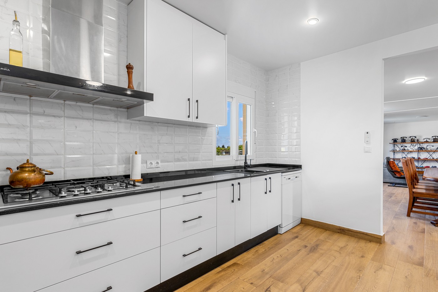 6 Bed, 3 Bath, HouseFor Sale, Los Montesinos, Alicante