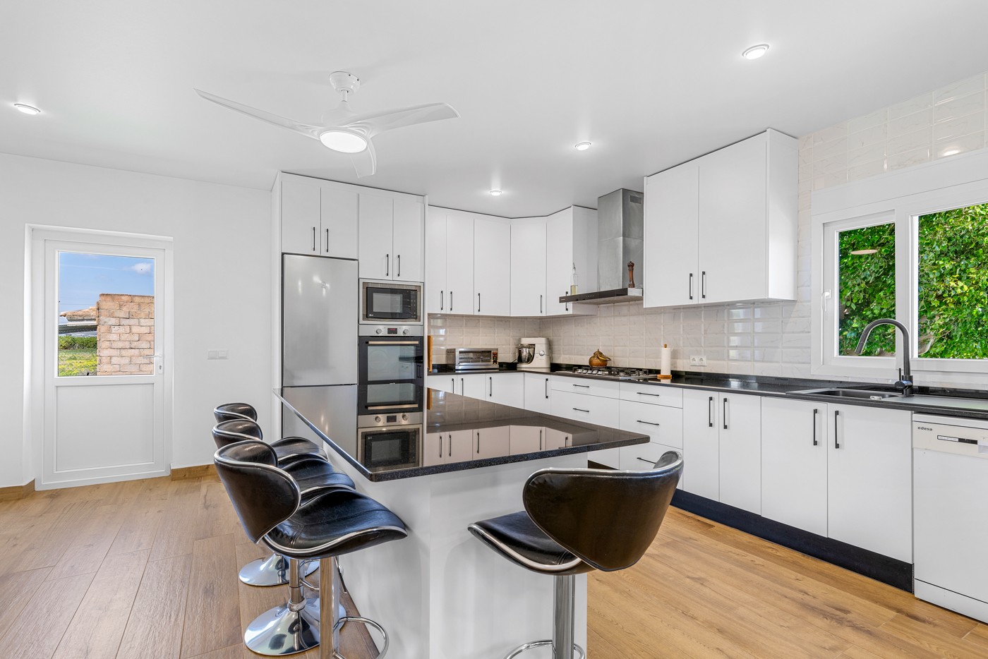 6 Bed, 3 Bath, HouseFor Sale, Los Montesinos, Alicante