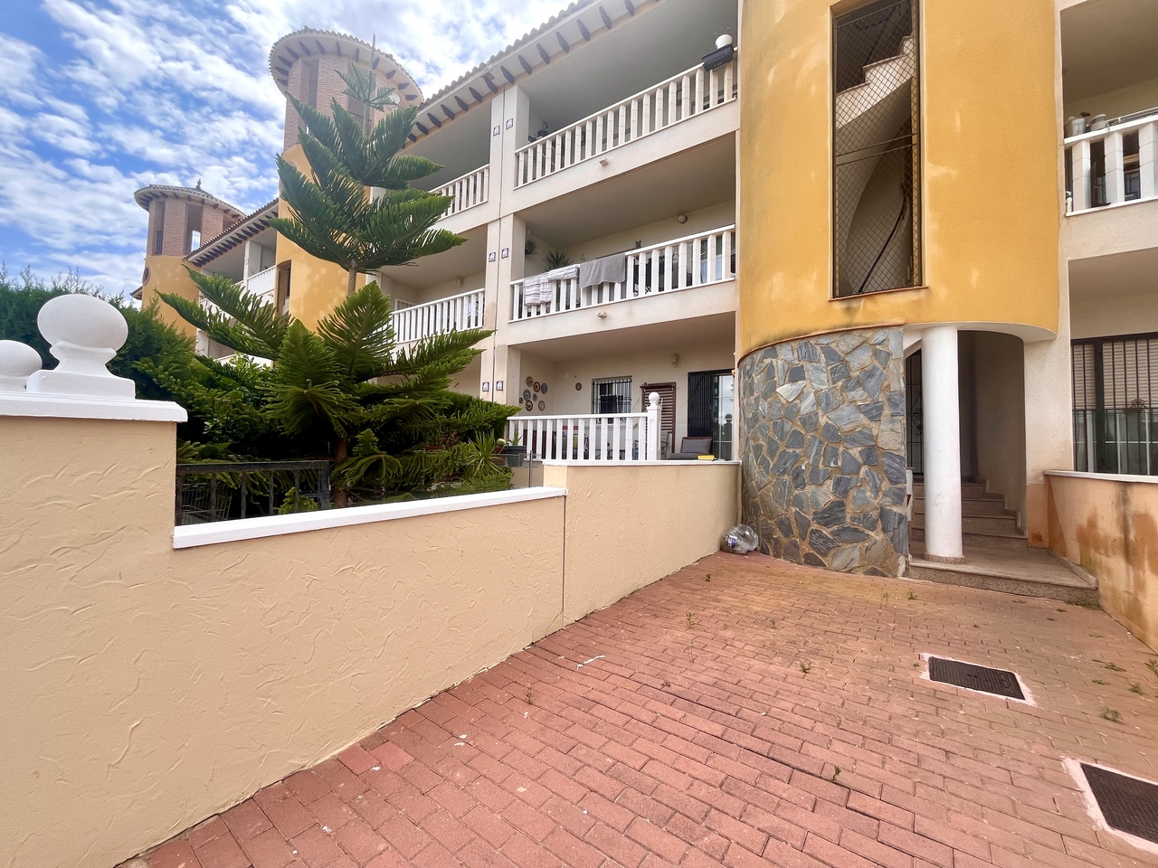 2 Bed, 1 Bath, ApartmentFor Sale, Cabo Roig, Alicante