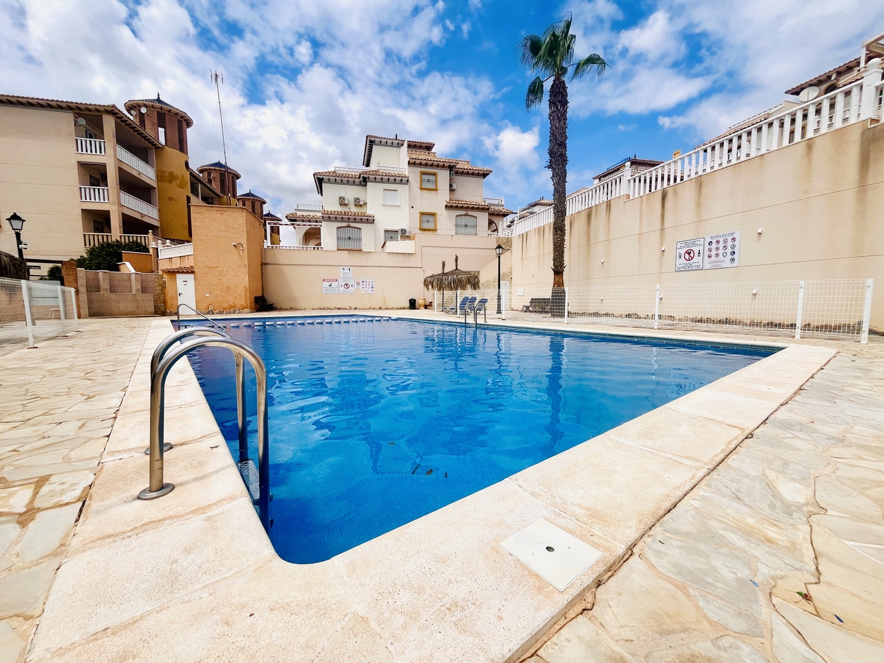 2 Bed, 1 Bath, ApartmentFor Sale, Cabo Roig, Alicante