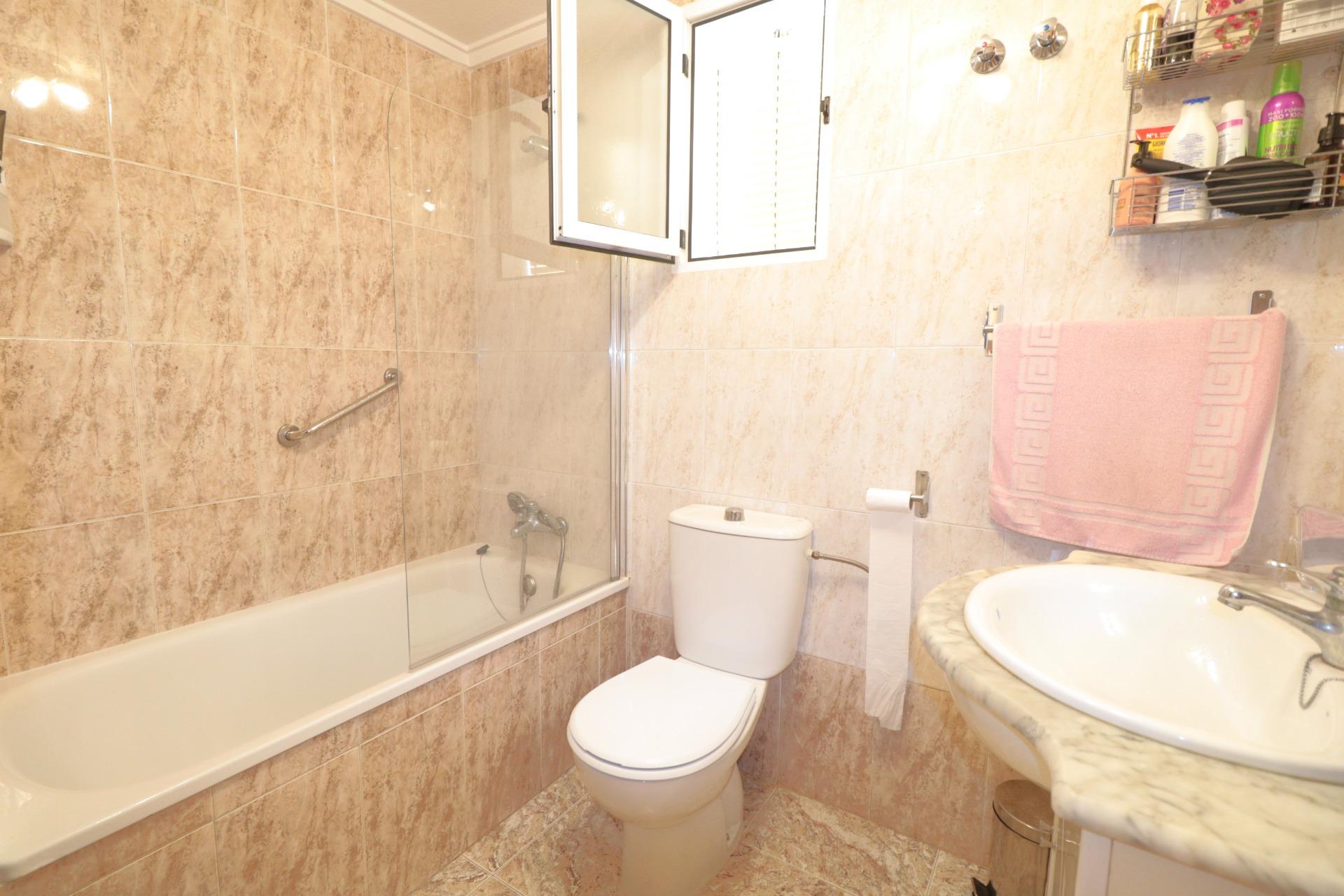 2 Bed, 1 Bath, ApartmentFor Sale, Torrevieja, Alicante