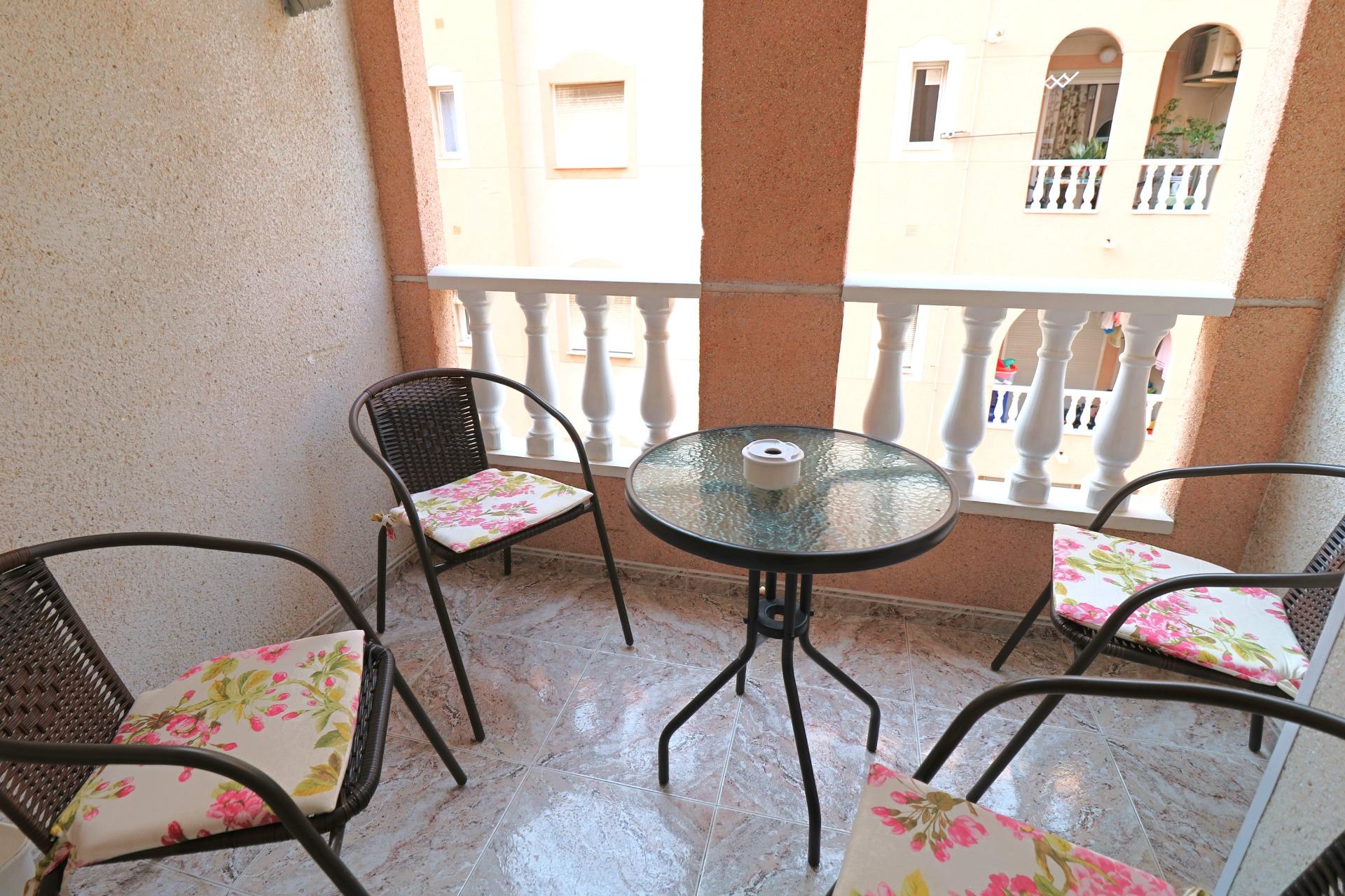 2 Bed, 1 Bath, ApartmentFor Sale, Torrevieja, Alicante