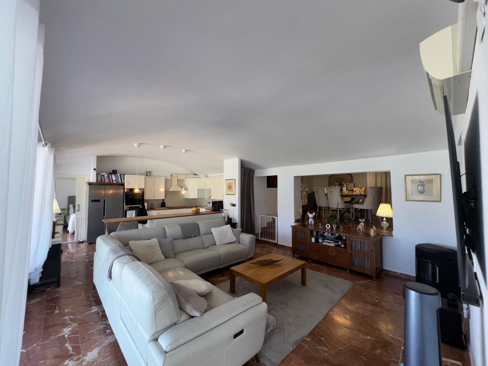 3 Bed, 2 Bath, ApartmentFor Sale, Las Ramblas Golf, Alicante