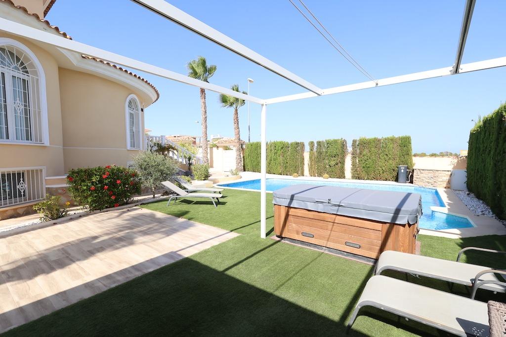 5 Bed, 4 Bath, HouseFor Sale, Ciudad Quesada, Alicante