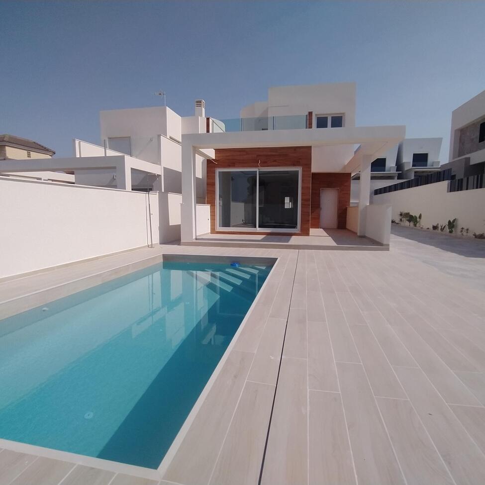 3 Bed, 2 Bath, HouseFor Sale, Torrevieja, Alicante