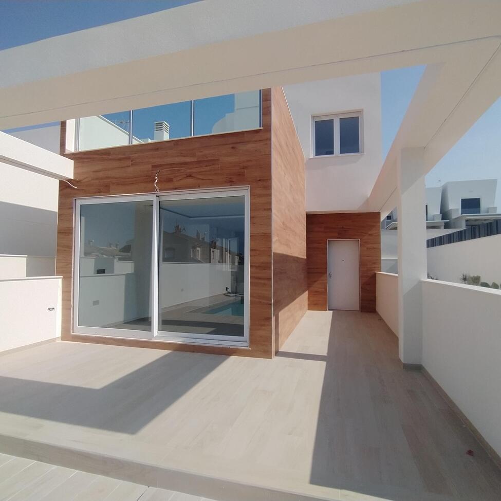 3 Bed, 2 Bath, HouseFor Sale, Torrevieja, Alicante