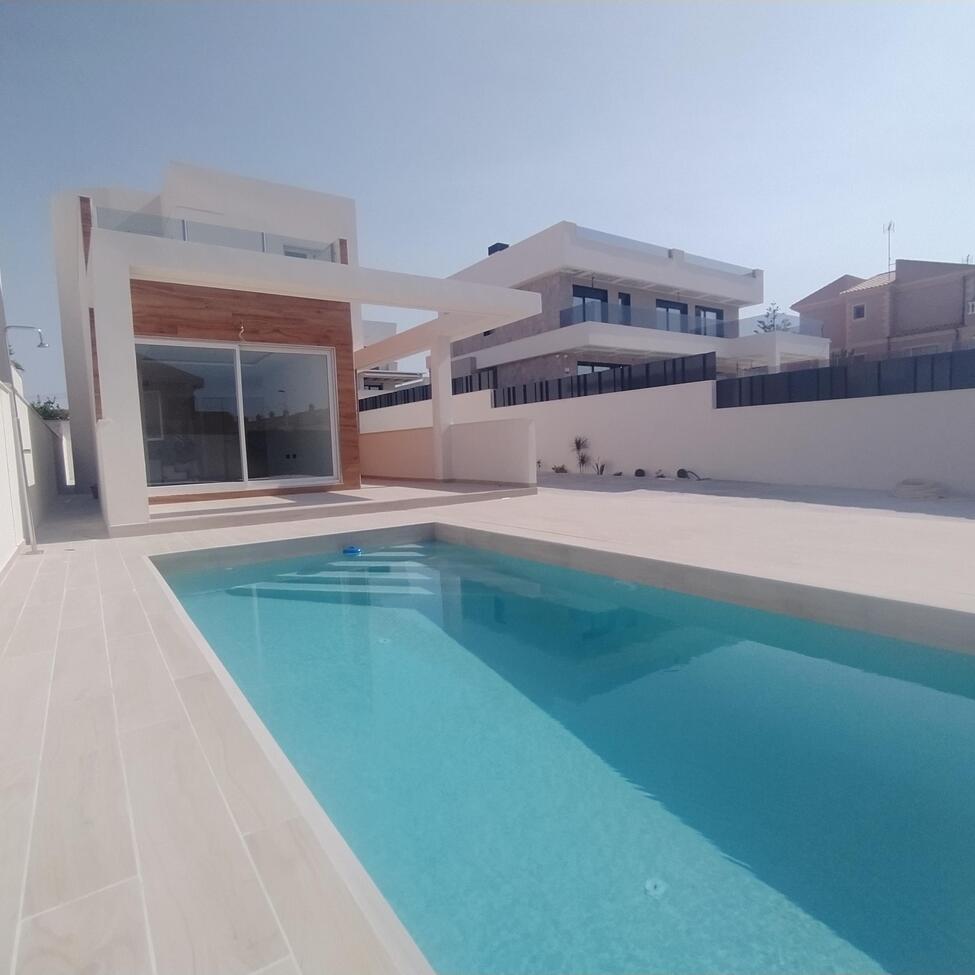 3 Bed, 2 Bath, HouseFor Sale, Torrevieja, Alicante