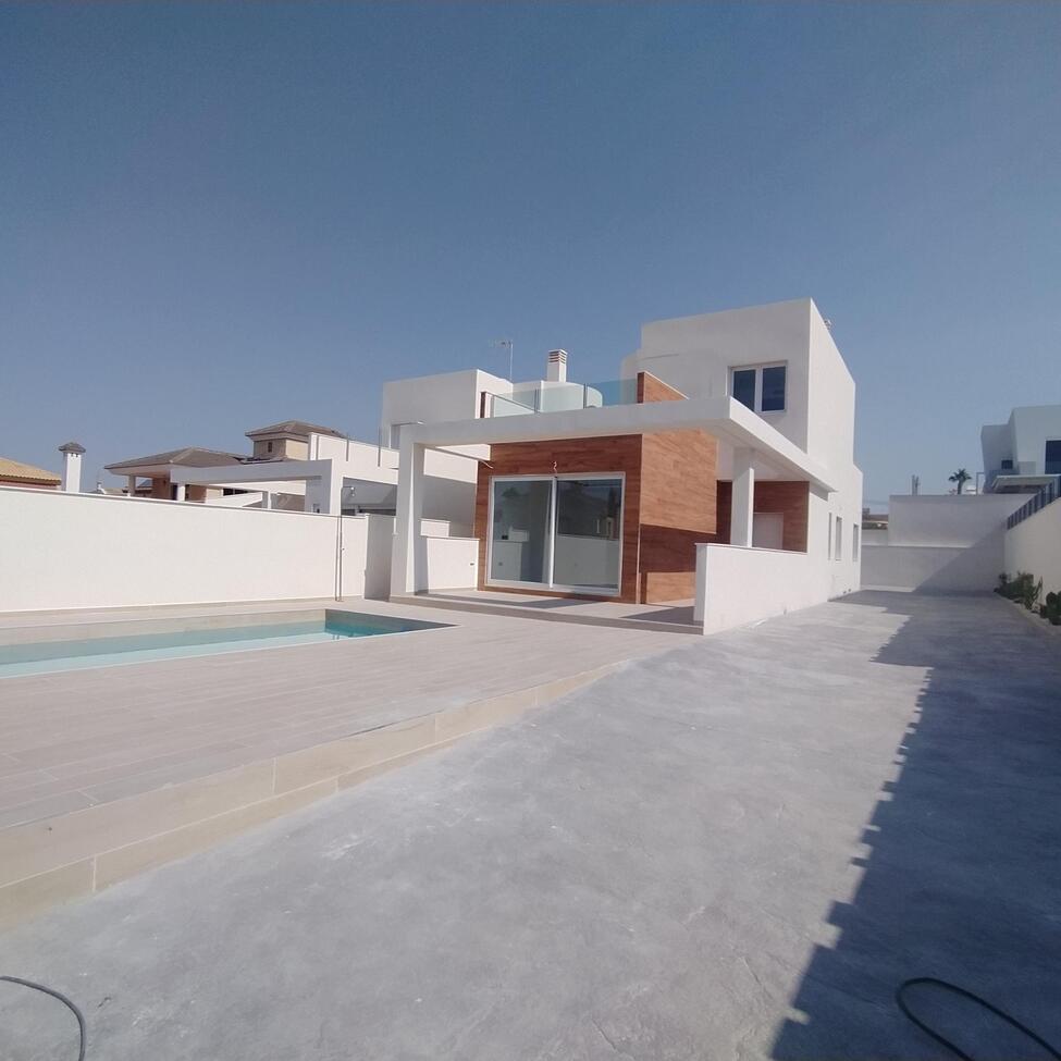 3 Bed, 2 Bath, HouseFor Sale, Torrevieja, Alicante
