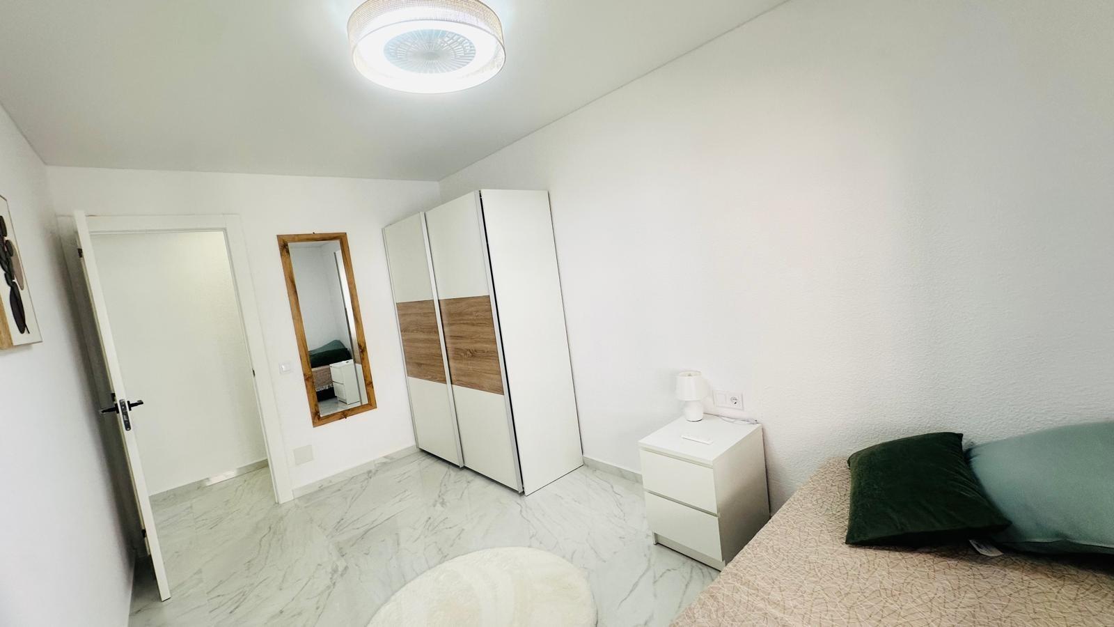 3 Bed, 2 Bath, ApartmentFor Sale, Torrevieja, Alicante