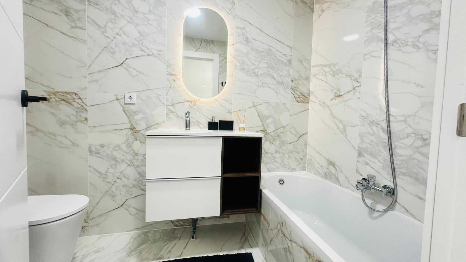 3 Bed, 2 Bath, ApartmentFor Sale, Torrevieja, Alicante