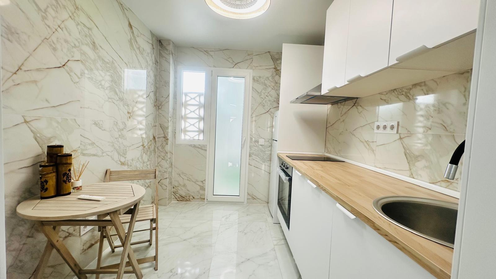 3 Bed, 2 Bath, ApartmentFor Sale, Torrevieja, Alicante